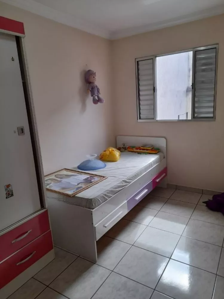 Sobrado à venda com 3 quartos, 297m² - Foto 2