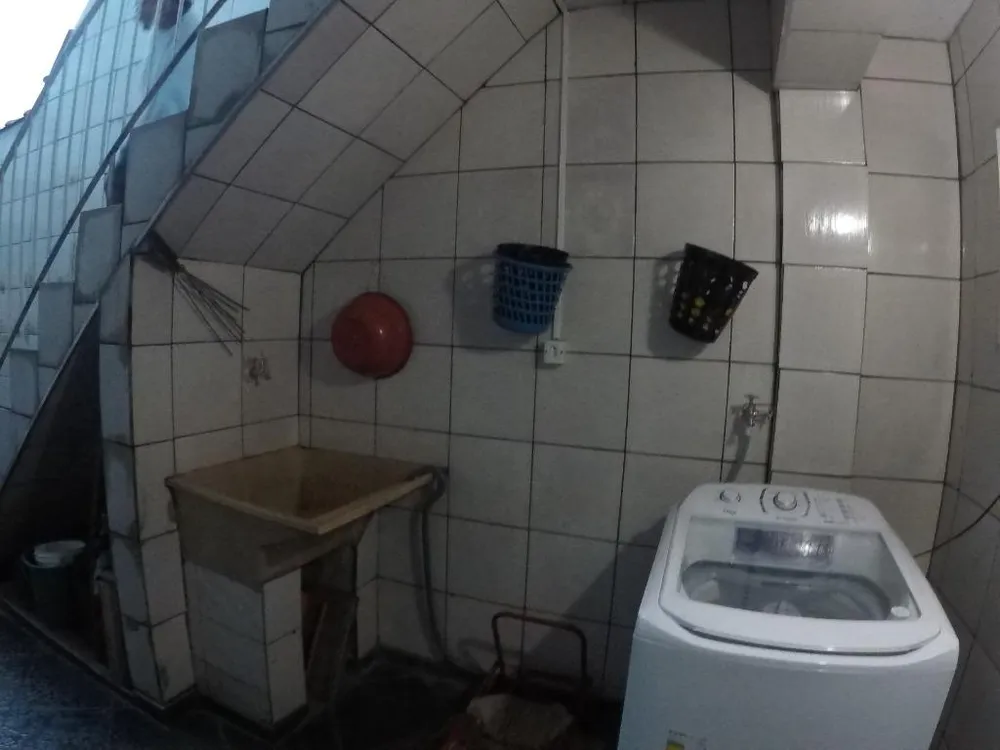 Casa, 6 quartos, 140 m² - Foto 1