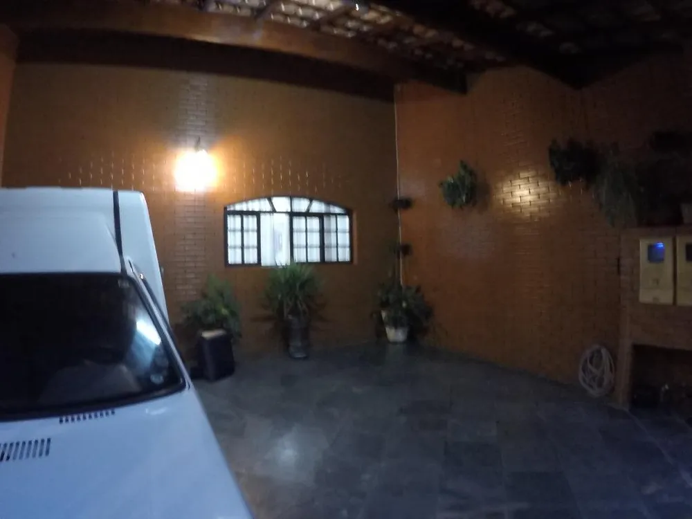 Casa, 6 quartos, 140 m² - Foto 4