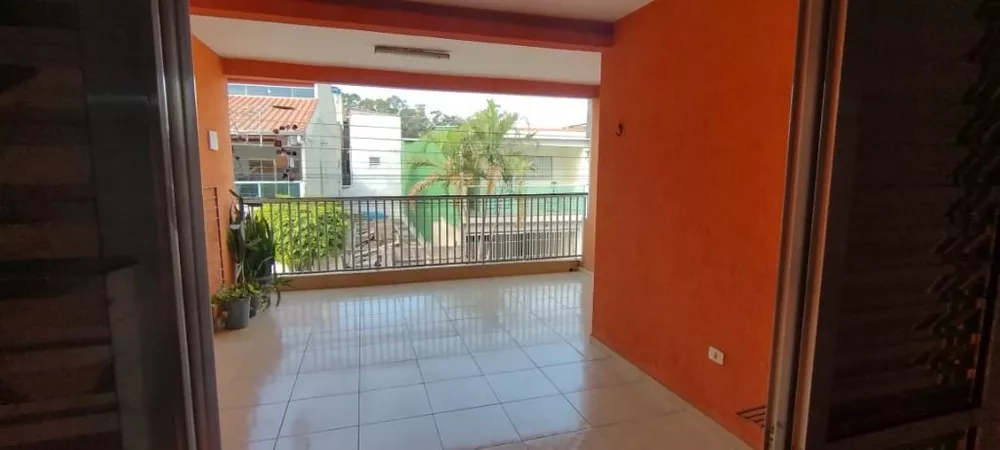 Sobrado à venda com 3 quartos, 300m² - Foto 3