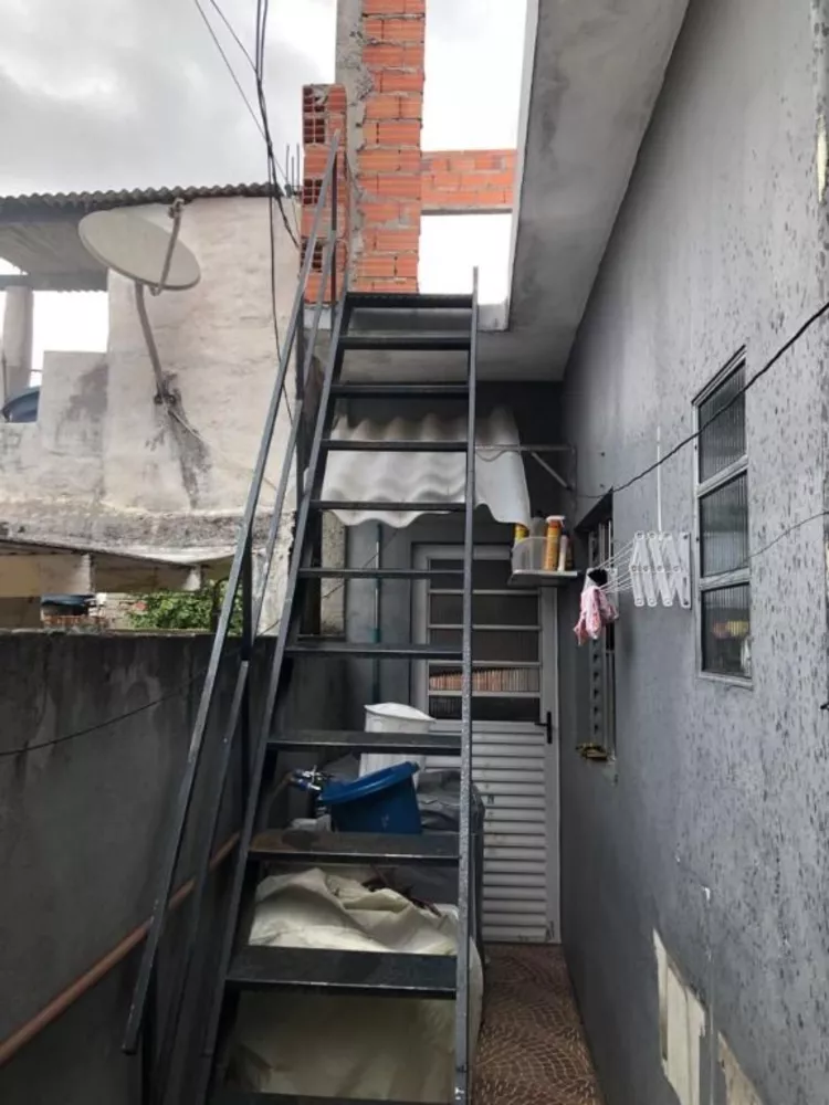 Casa, 6 quartos, 200 m² - Foto 1