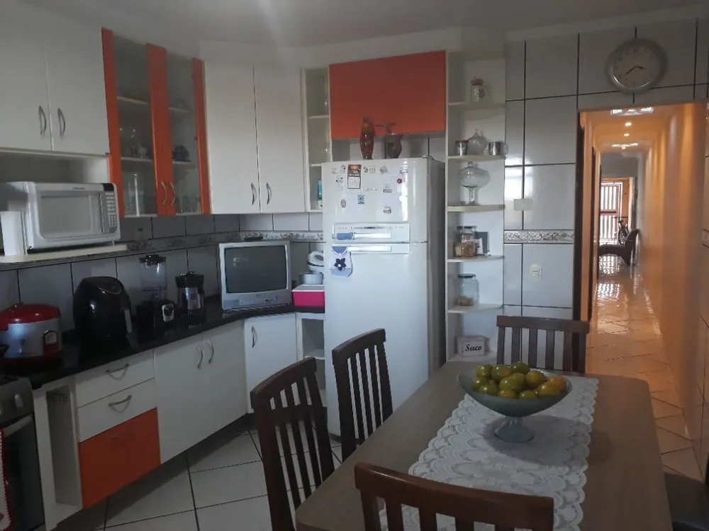 Casa, 5 quartos, 185 m² - Foto 4