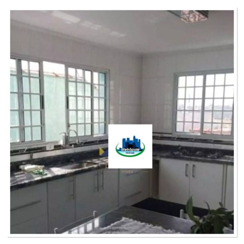 Sobrado, 3 quartos, 180 m² - Foto 1