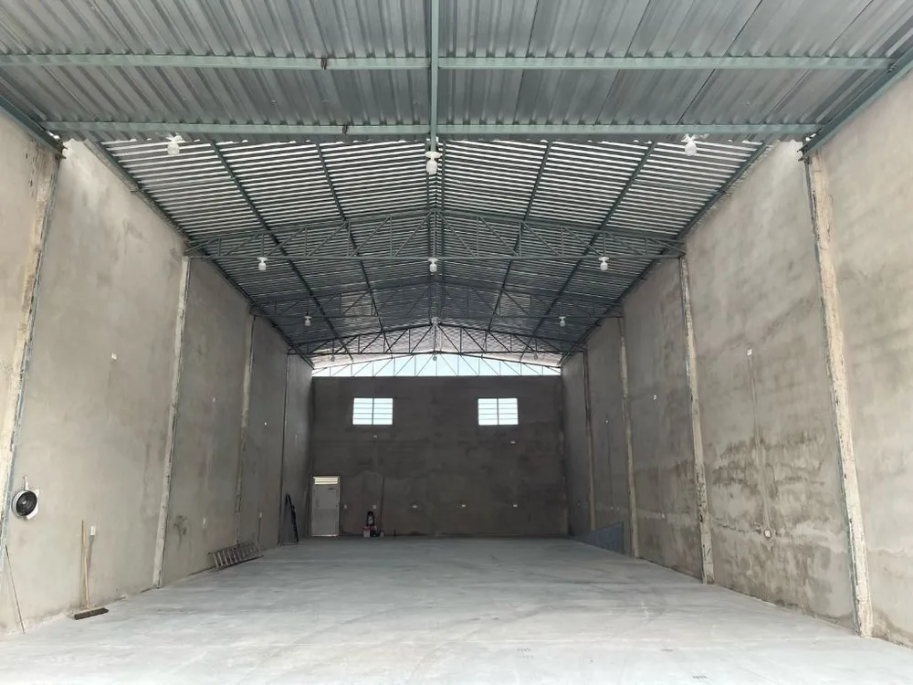 Depósito-Galpão, 240 m² - Foto 1