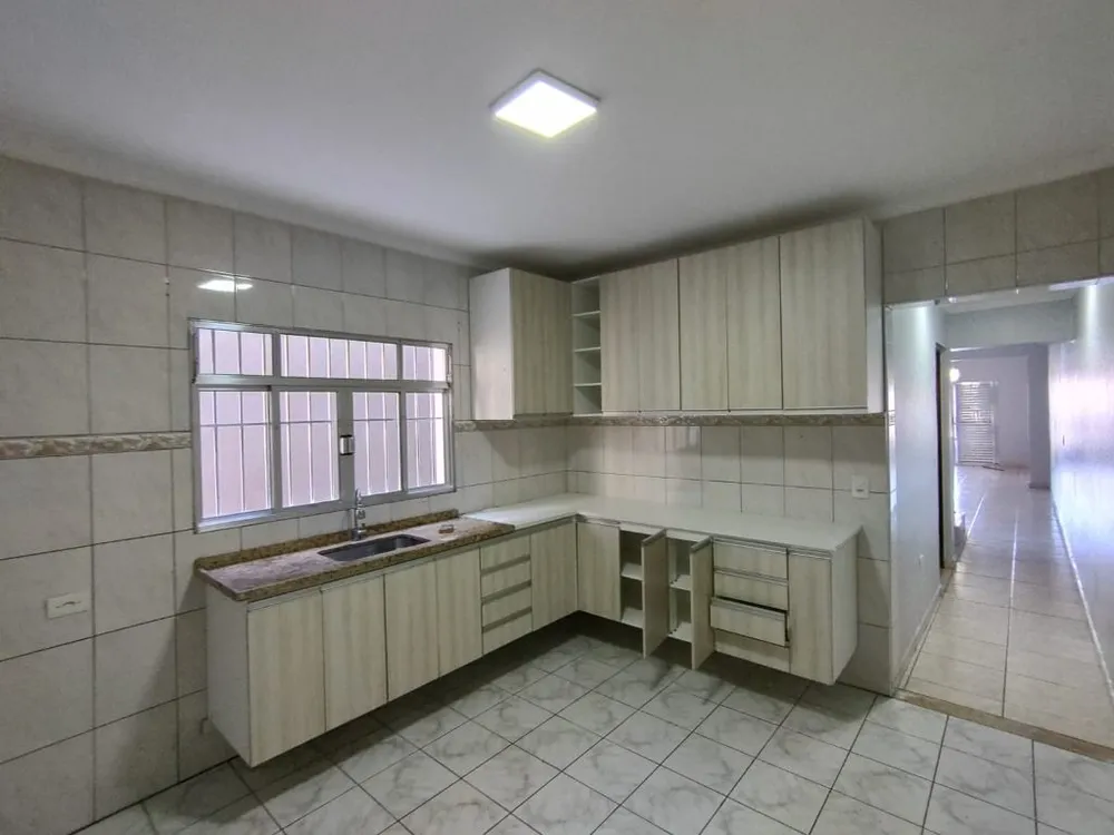 Sobrado, 3 quartos, 250 m² - Foto 2