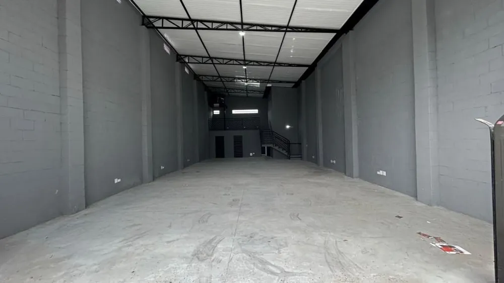 Loja-Salão, 200 m² - Foto 1