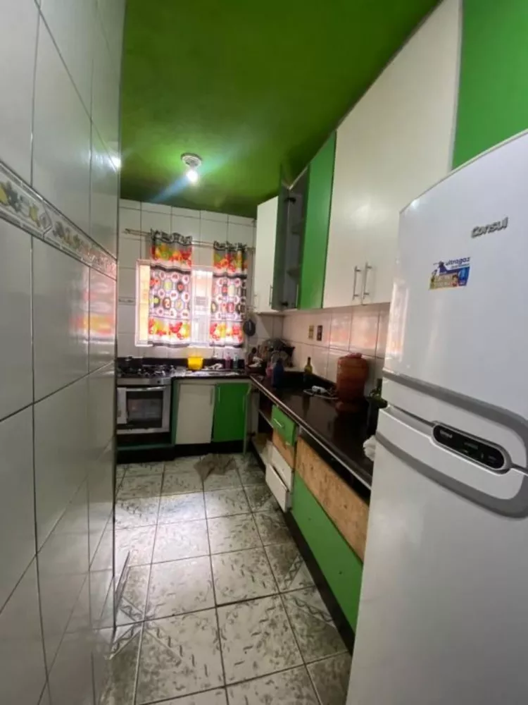 Sobrado à venda com 8 quartos, 300m² - Foto 3