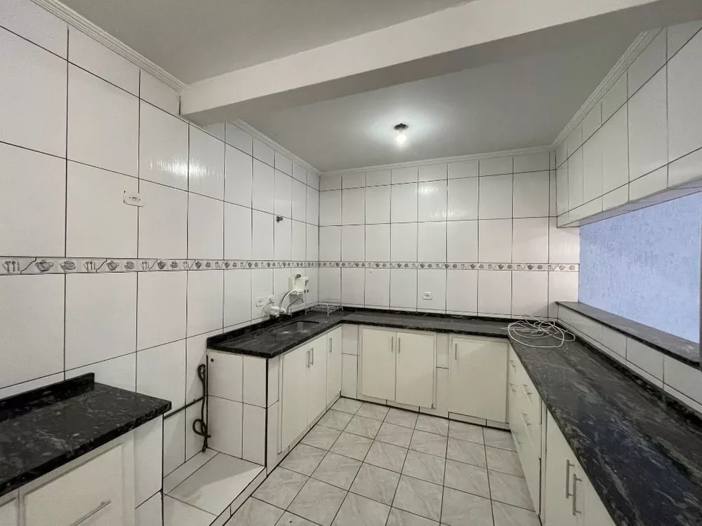 Casa à venda com 1 quarto, 300m² - Foto 1