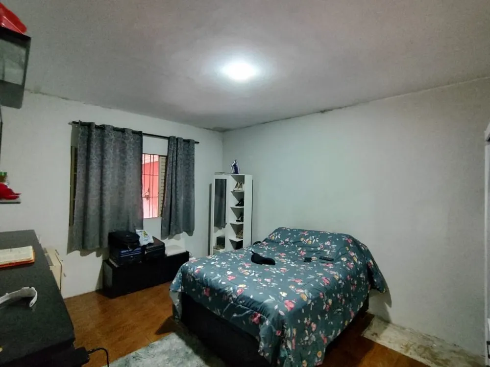 Casa, 4 quartos, 180 m² - Foto 2