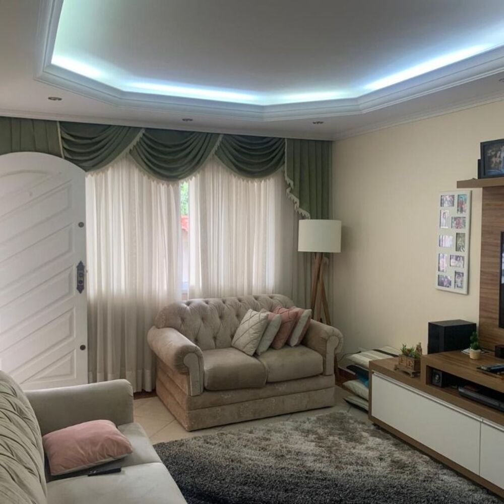 Sobrado, 3 quartos, 240 m² - Foto 1