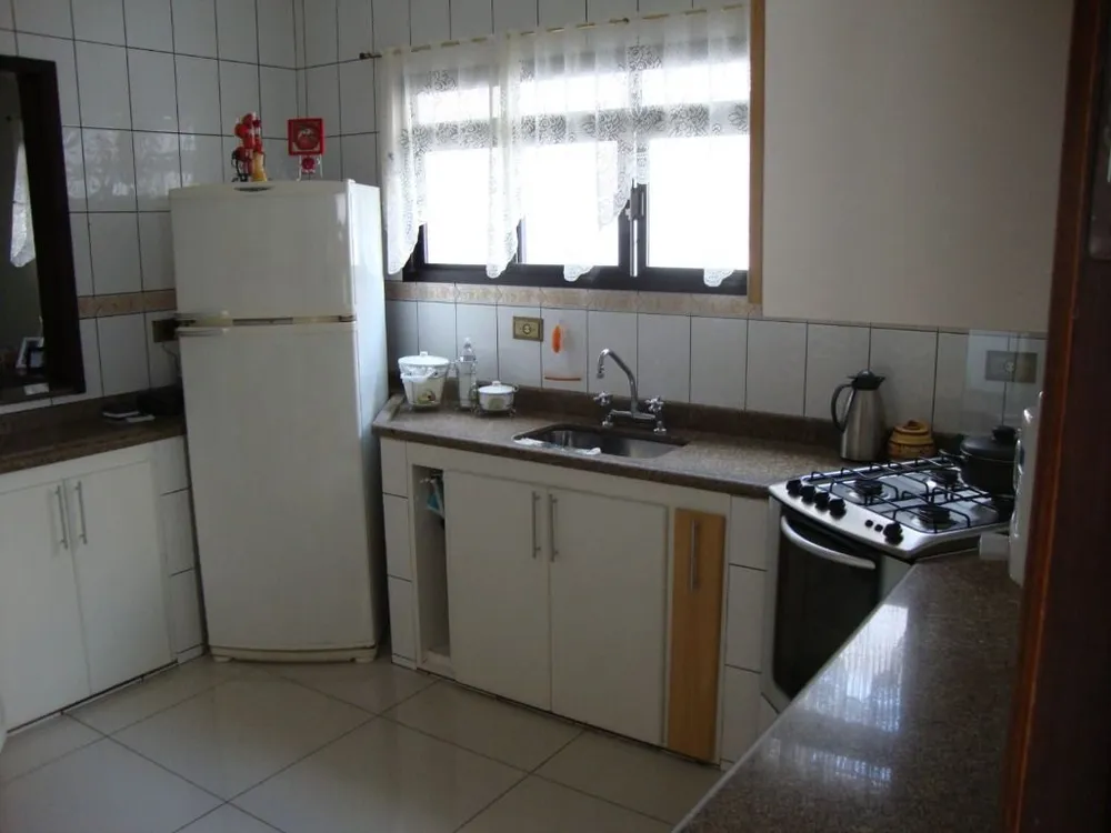 Sobrado, 3 quartos, 289 m² - Foto 1