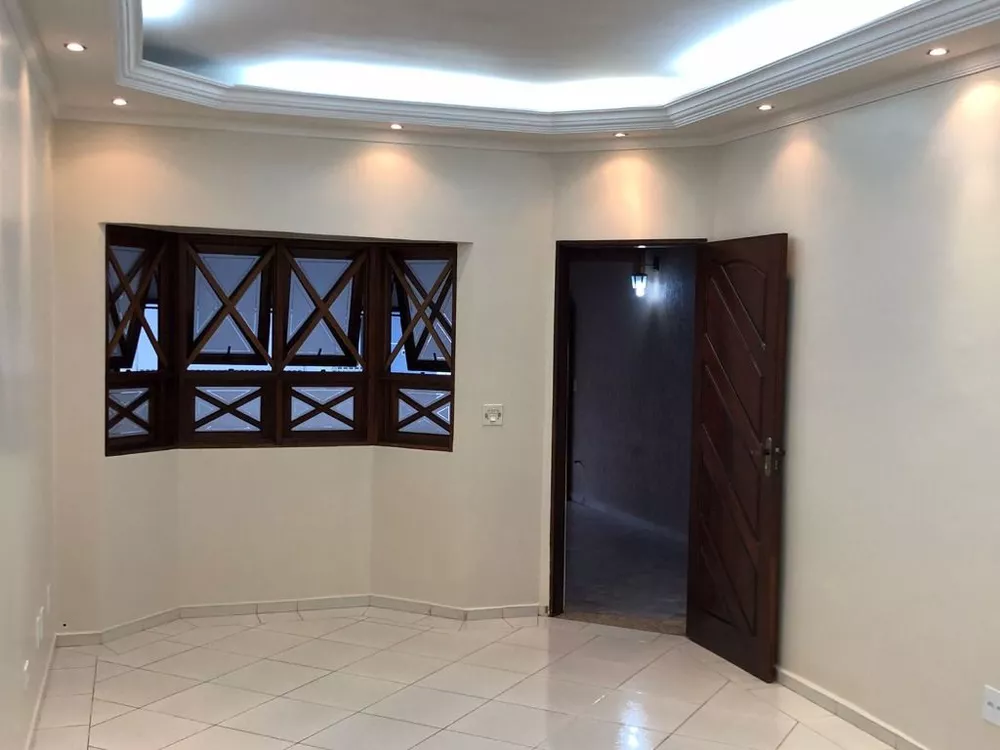 Sobrado à venda com 3 quartos, 130m² - Foto 3