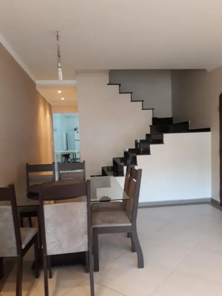 Sobrado, 3 quartos, 244 m² - Foto 2