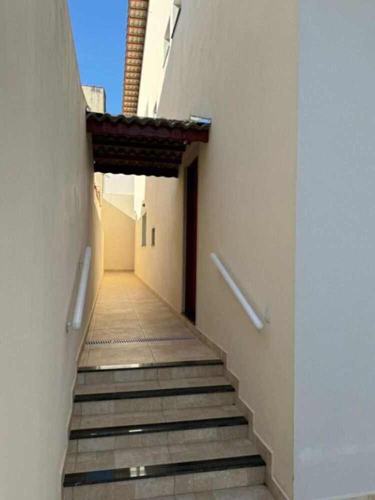 Sobrado à venda com 3 quartos, 130m² - Foto 2