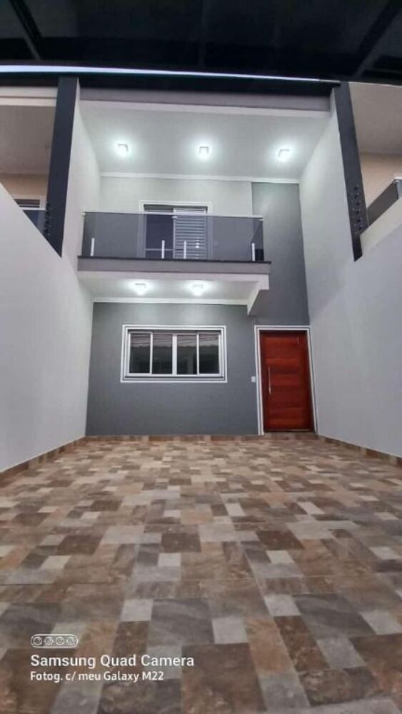 Sobrado à venda com 3 quartos, 130m² - Foto 1