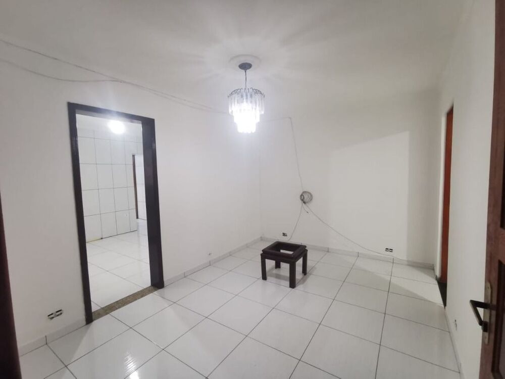 Casa à venda com 2 quartos, 60m² - Foto 9