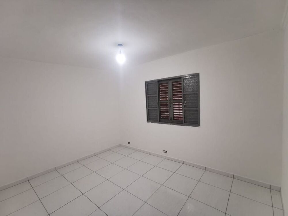 Casa à venda com 2 quartos, 60m² - Foto 7