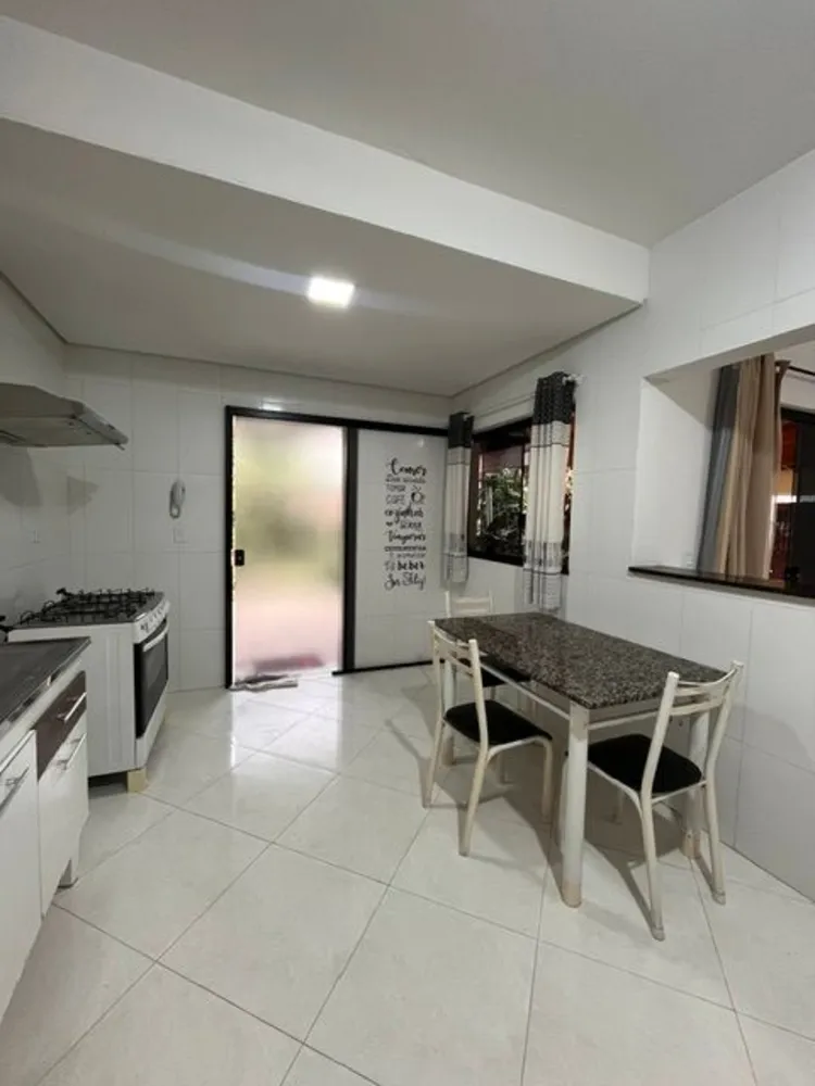 Sobrado, 3 quartos, 270 m² - Foto 8