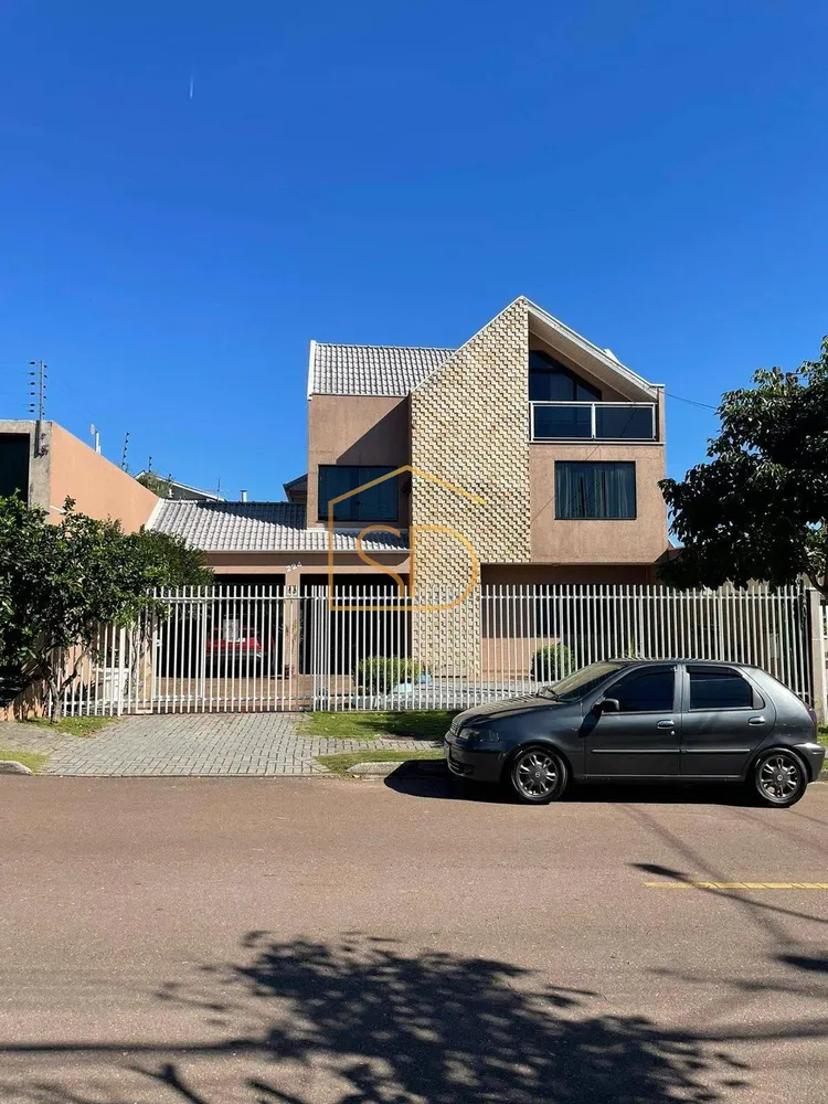 Sobrado, 4 quartos, 305 m² - Foto 1