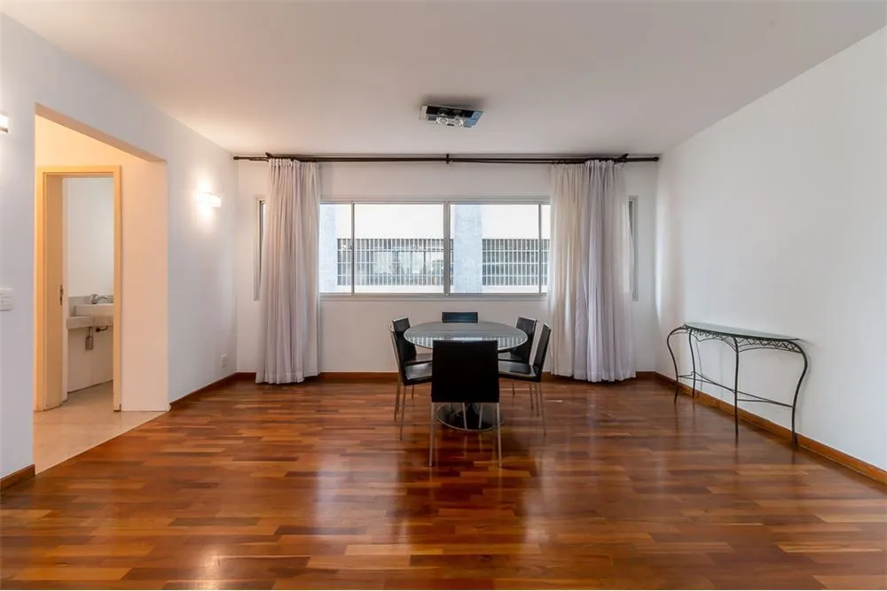 Apartamento, 3 quartos, 130 m² - Foto 2