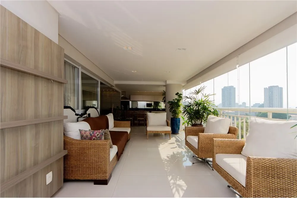 Apartamento, 4 quartos, 242 m² - Foto 2
