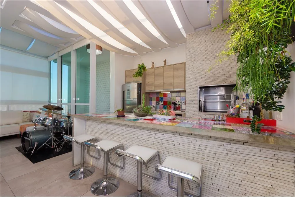 Apartamento, 3 quartos, 209 m² - Foto 1