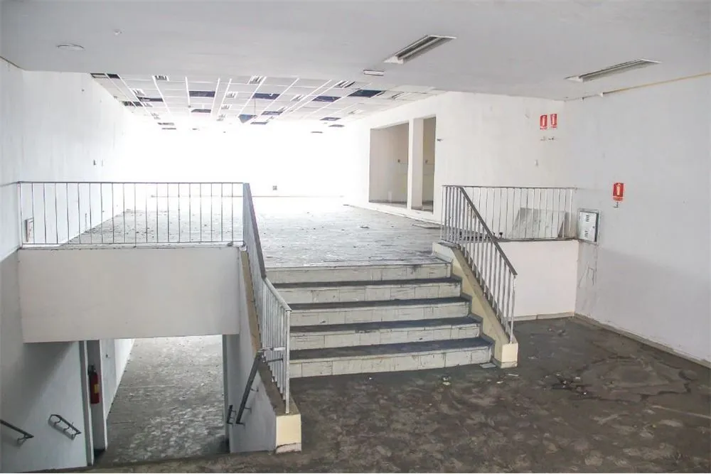 Loja-Salão, 1100 m² - Foto 1
