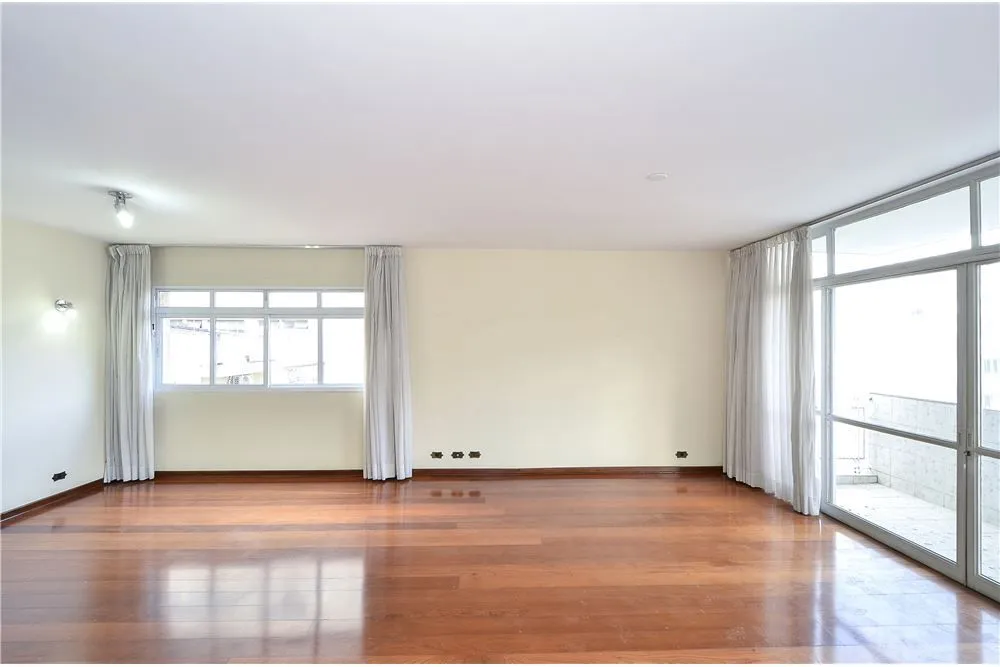 Apartamento, 3 quartos, 209 m² - Foto 2