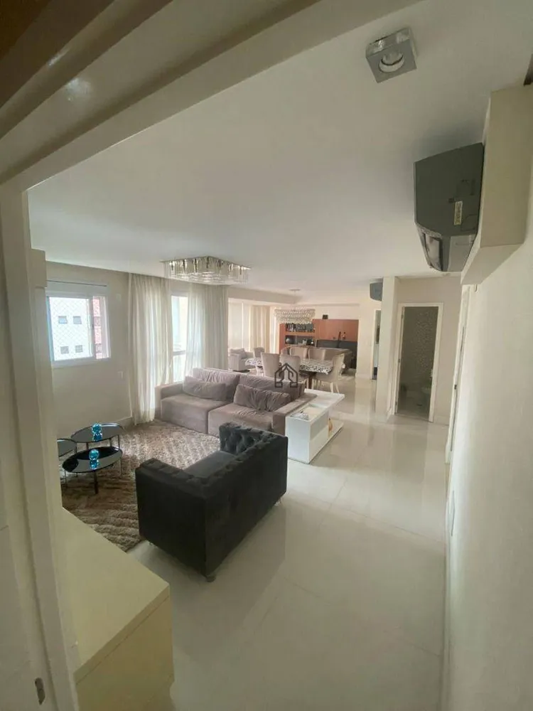 Apartamento, 3 quartos, 176 m² - Foto 1