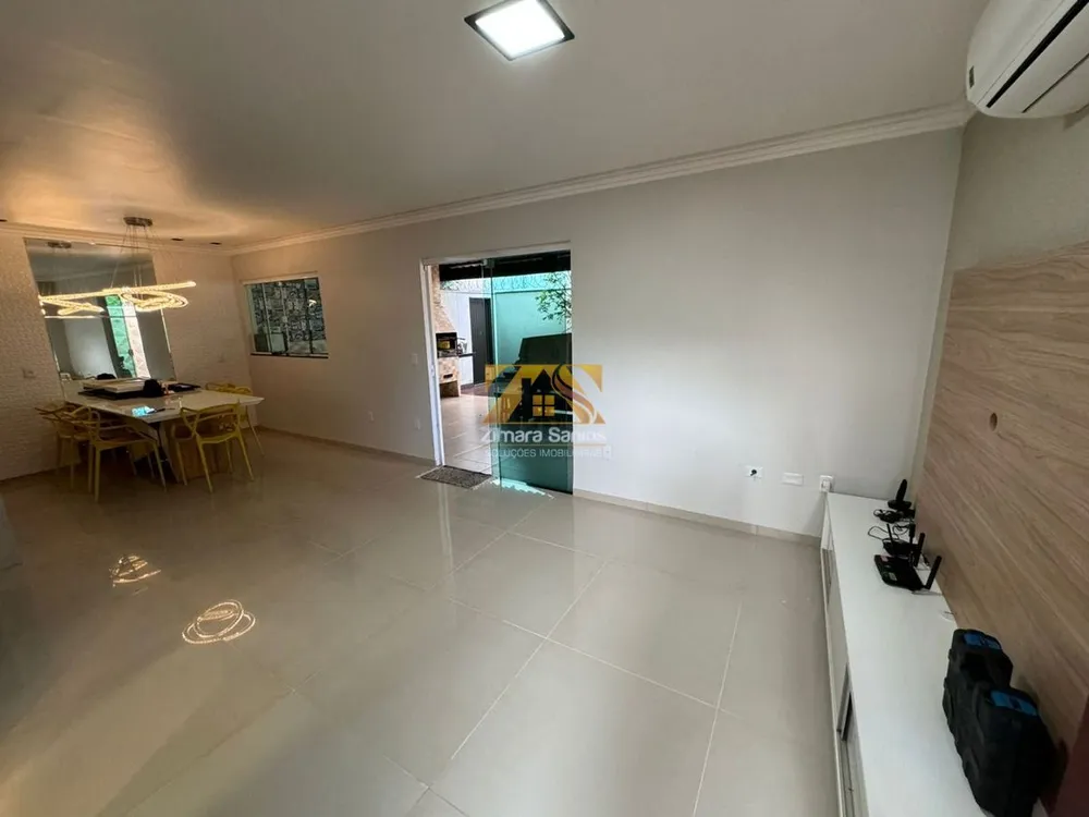 Sobrado, 3 quartos, 208 m² - Foto 2