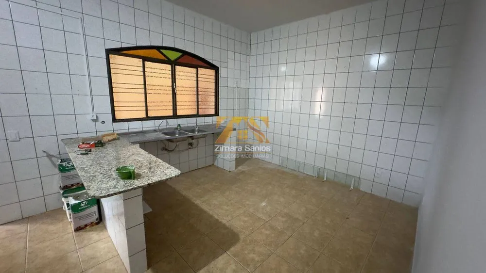 Casa, 3 quartos, 200 m² - Foto 3