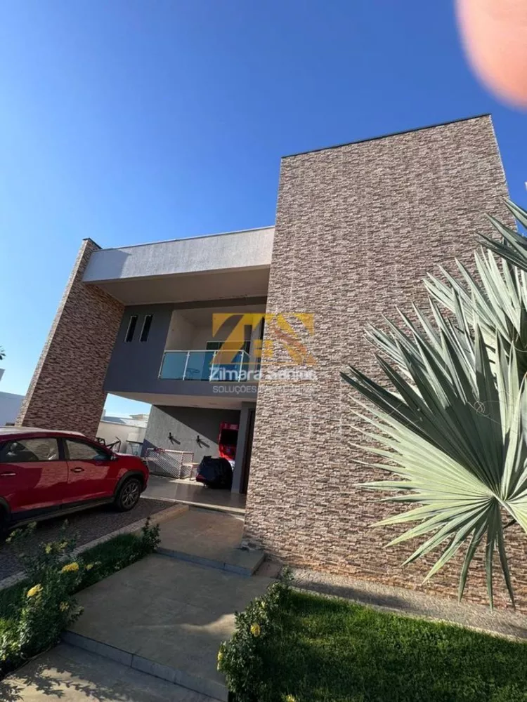 Casa de Condomínio à venda com 4 quartos, 320m² - Foto 1