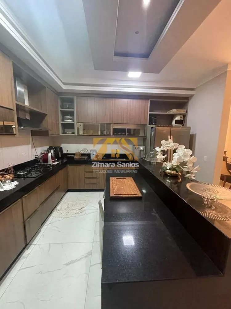 Sobrado à venda com 4 quartos, 400m² - Foto 4