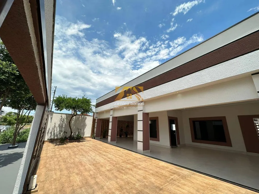 Casa, 4 quartos, 262 m² - Foto 2