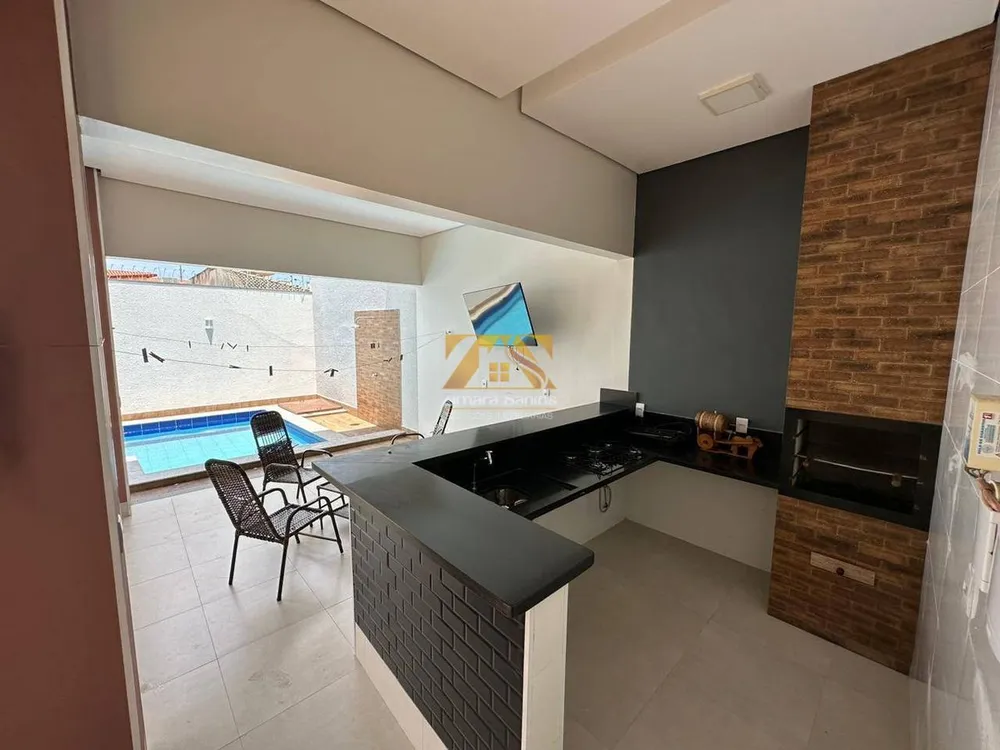 Casa, 4 quartos, 262 m² - Foto 3