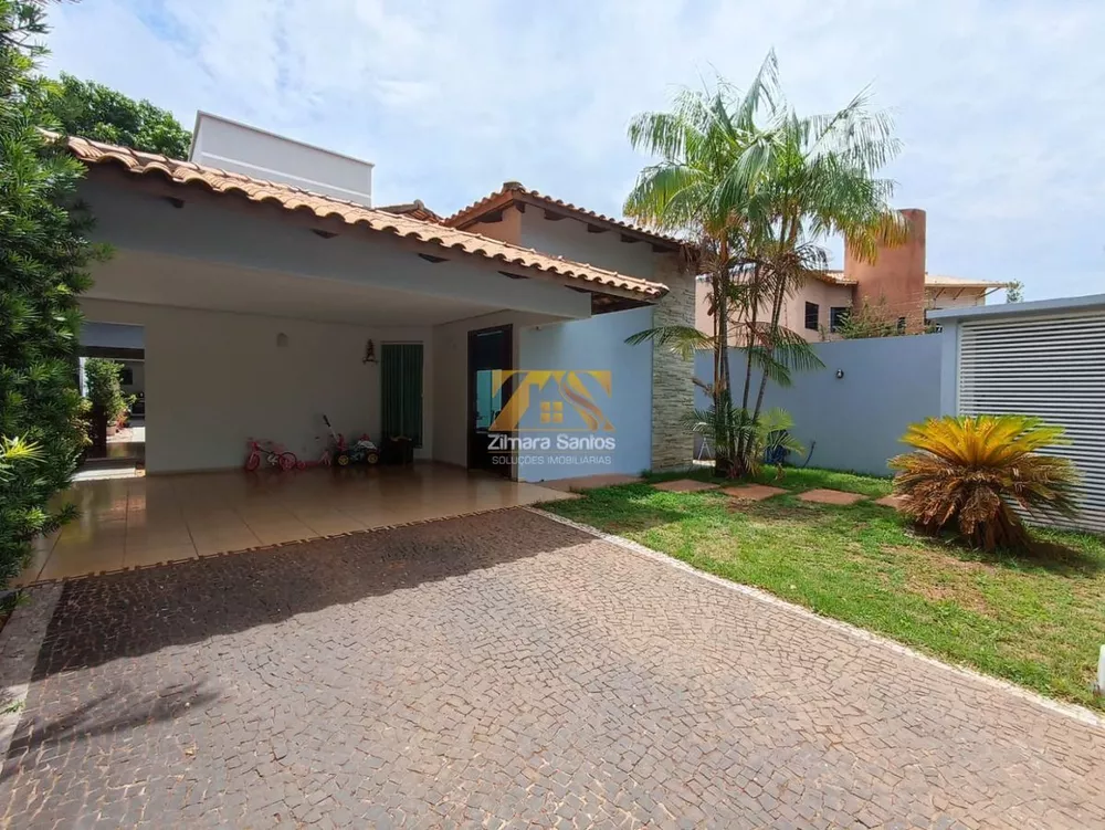 Casa à venda com 3 quartos, 150m² - Foto 1