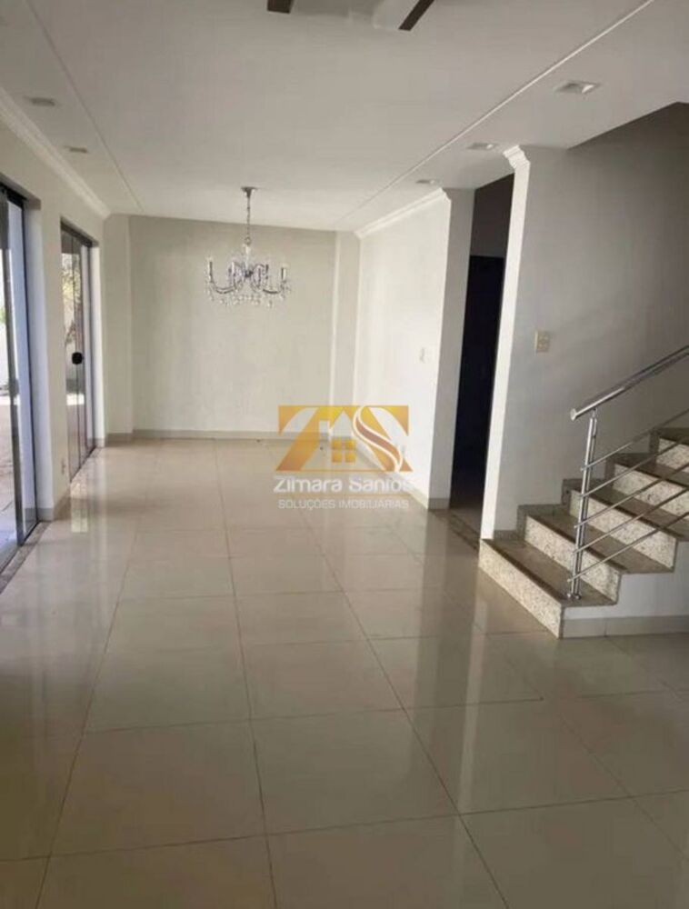 Sobrado à venda com 3 quartos, 266m² - Foto 1