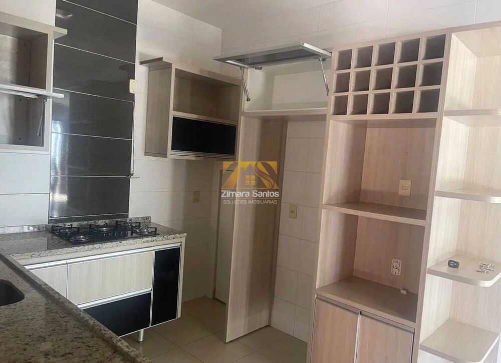 Sobrado à venda com 3 quartos, 266m² - Foto 2
