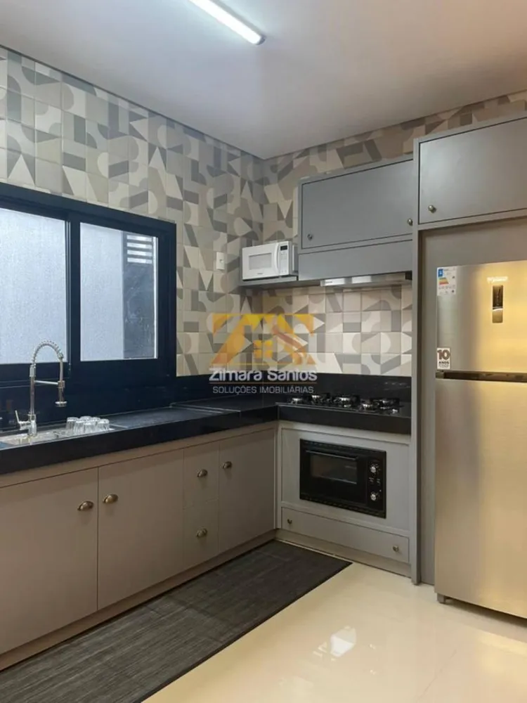 Casa, 3 quartos, 220 m² - Foto 1