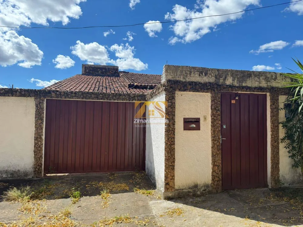 Casa, 3 quartos, 209 m² - Foto 1