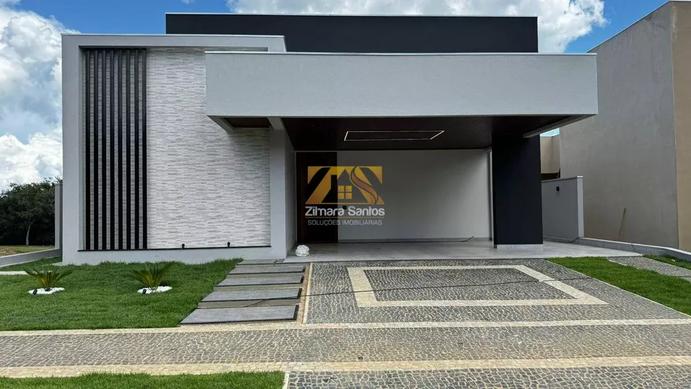 Casa de Condomínio à venda com 3 quartos, 252m² - Foto 2