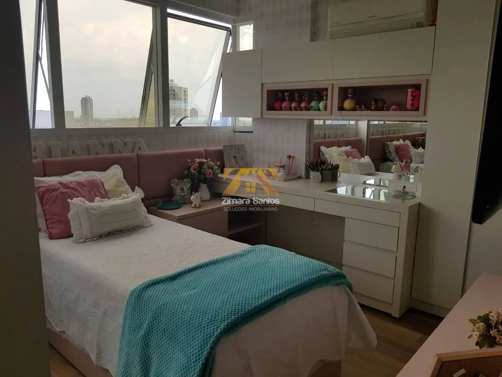 Apartamento, 3 quartos, 196 m² - Foto 1