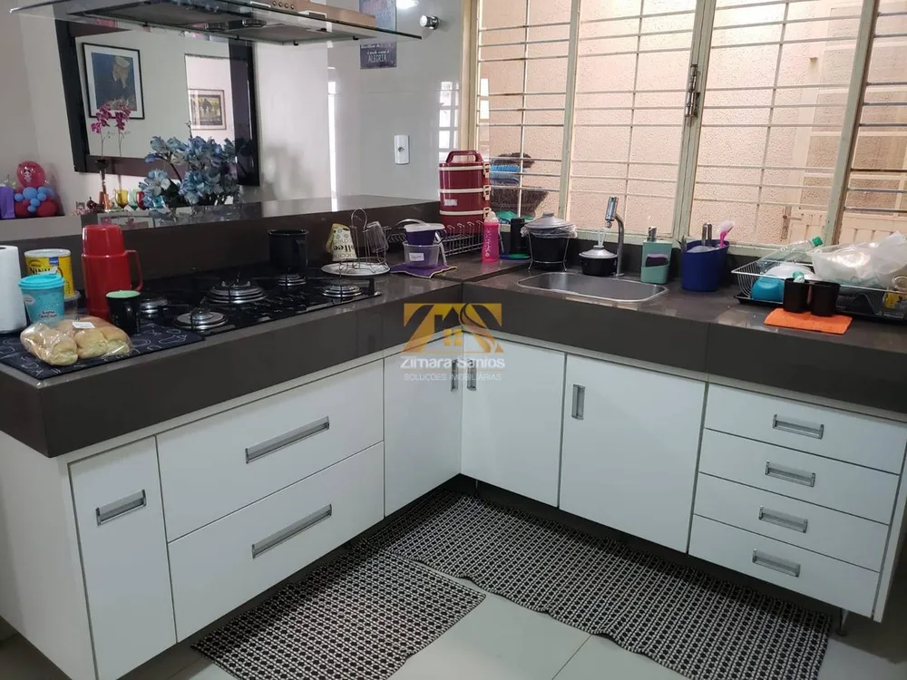 Casa, 3 quartos, 220 m² - Foto 8