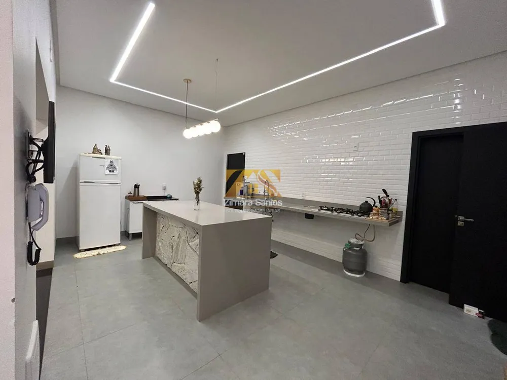 Casa, 3 quartos, 261 m² - Foto 3