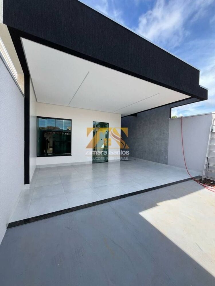 Casa à venda com 3 quartos, 115m² - Foto 1
