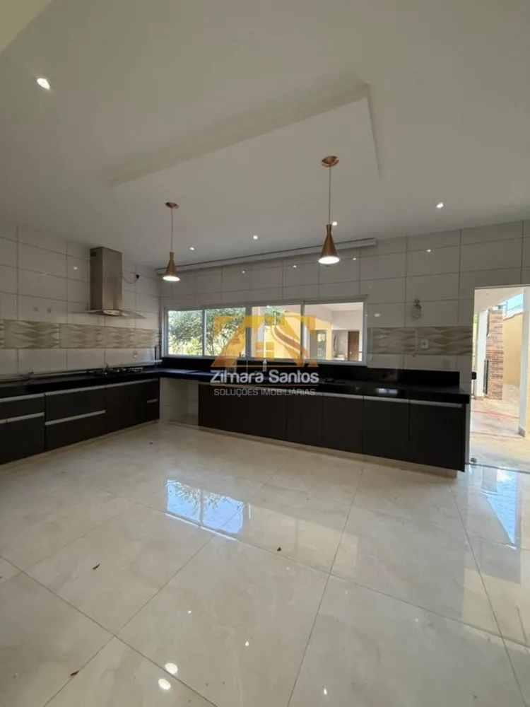 Casa, 4 quartos, 272 m² - Foto 4