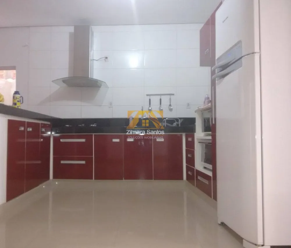 Casa, 3 quartos, 180 m² - Foto 4