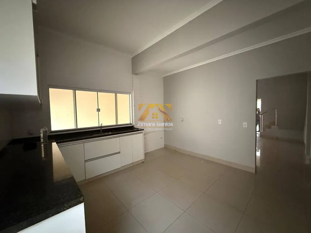 Casa, 3 quartos, 200 m² - Foto 2