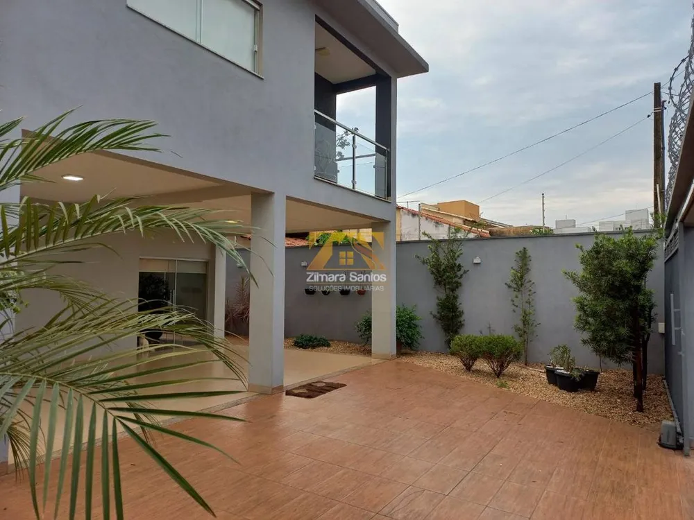 Sobrado, 4 quartos, 334 m² - Foto 1