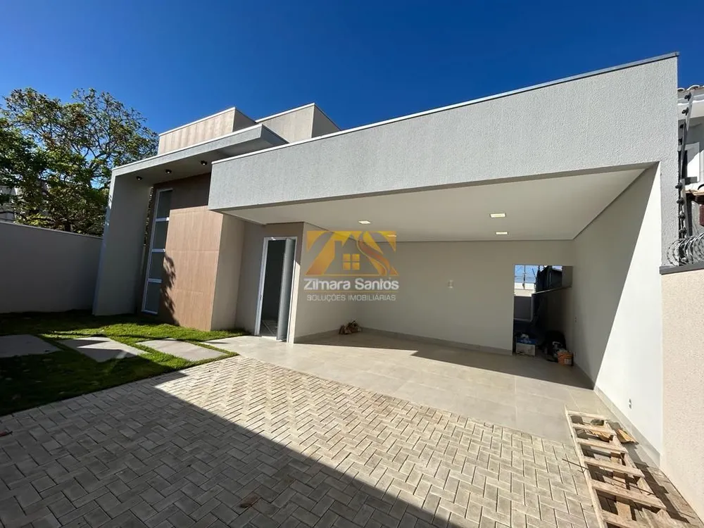 Casa, 3 quartos, 221 m² - Foto 1